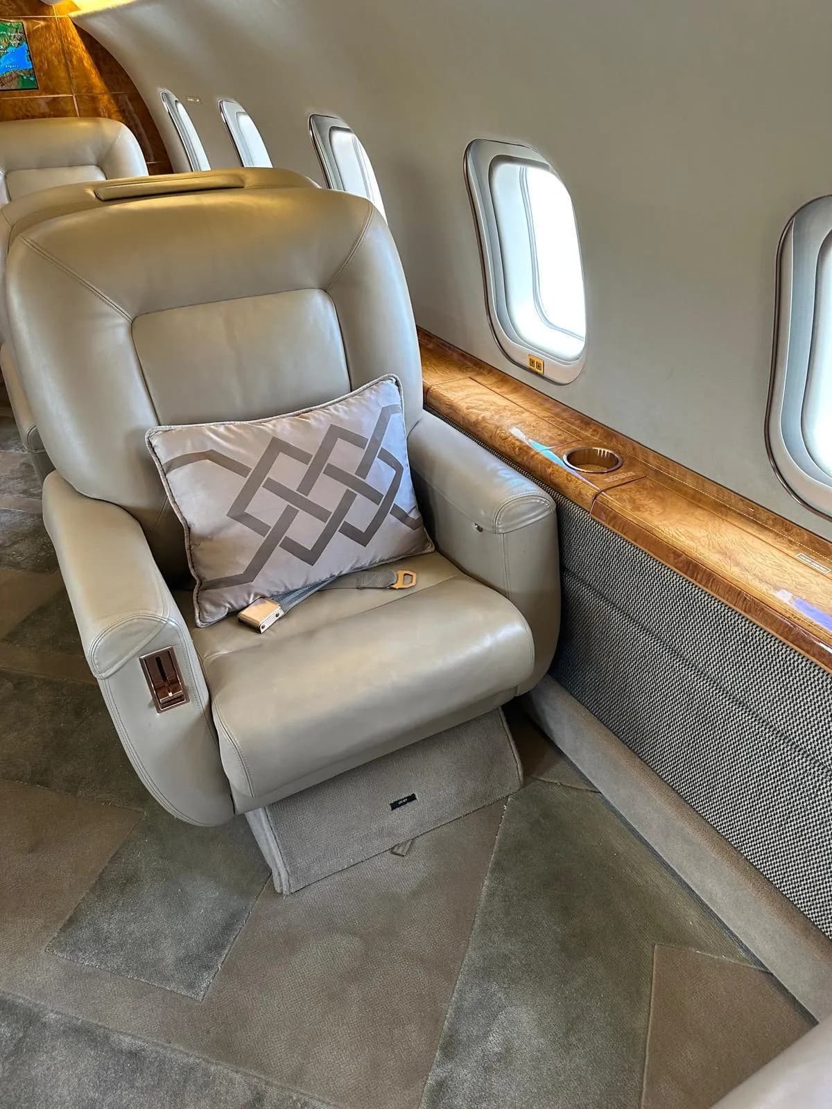 Challenger 604 - Interior
