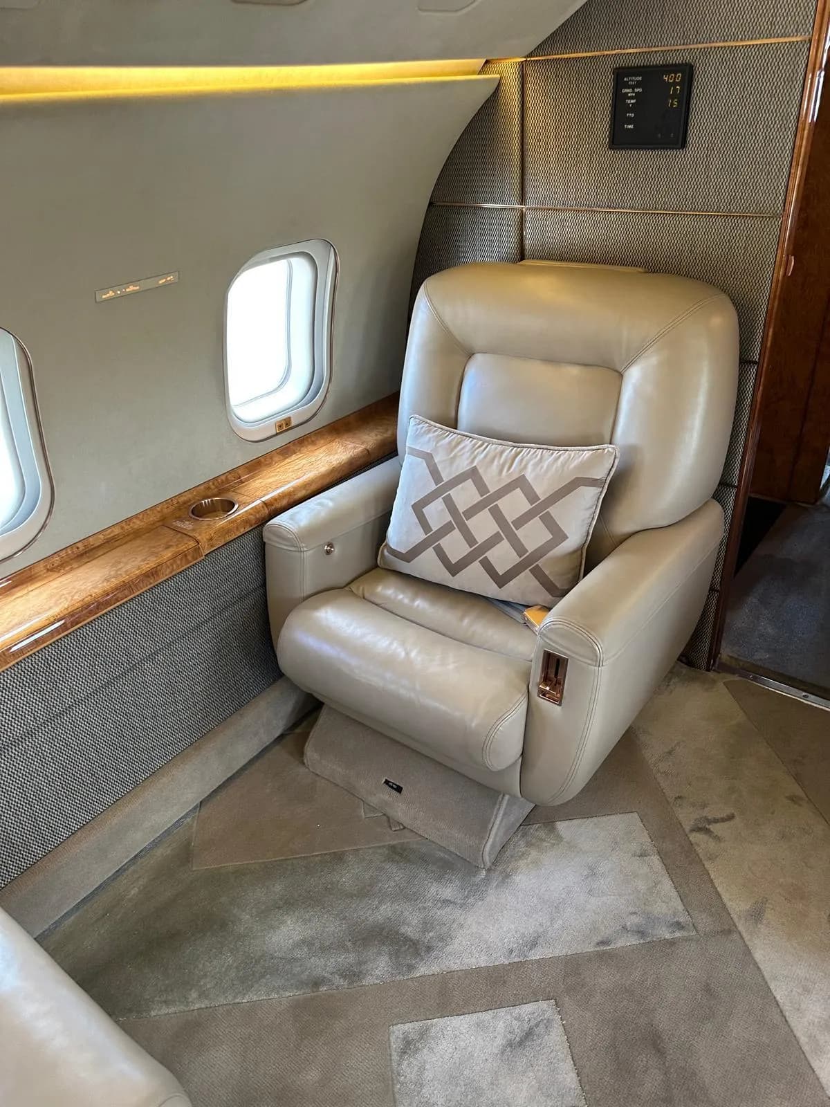 Challenger 604 - Interior