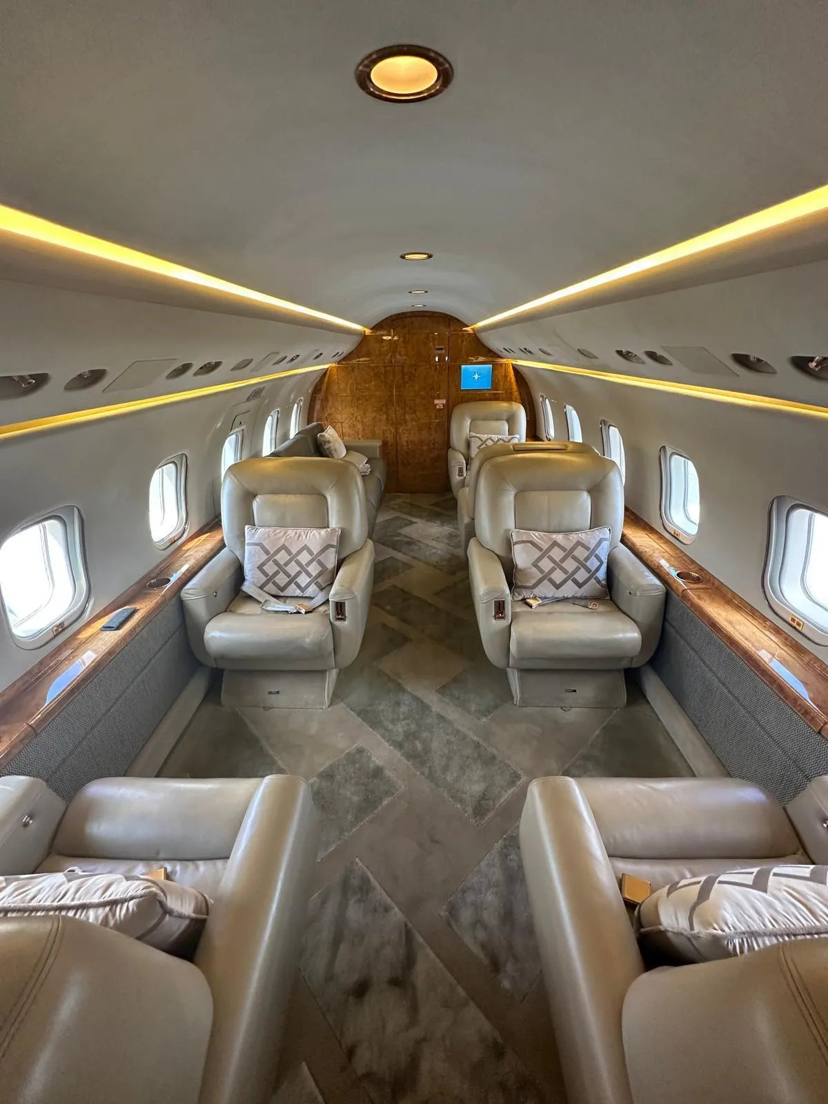Challenger 604 - Interior